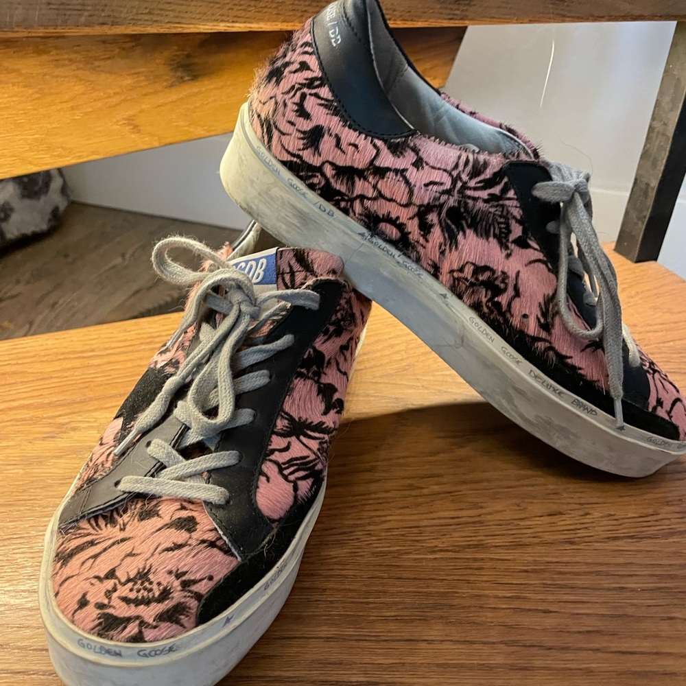 Golden Goose Hi Star Calf Hair Sneakers in Roses Printed Pony/Black, 7.5